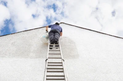 Peinture extérieure à la Bazouge-de-Chemeré — façades et ravalement